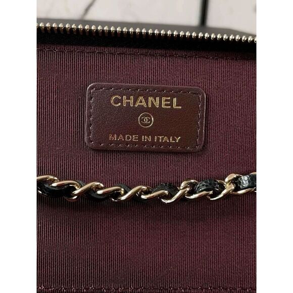 Chanel Women Pre-Loved Bag Very Good Condition - Picture 8 of 9